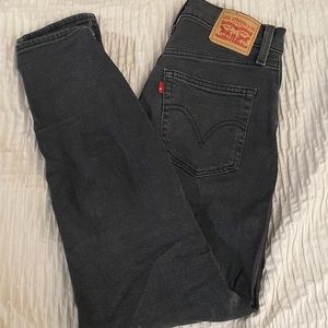 Levi’s high waisted mom jean